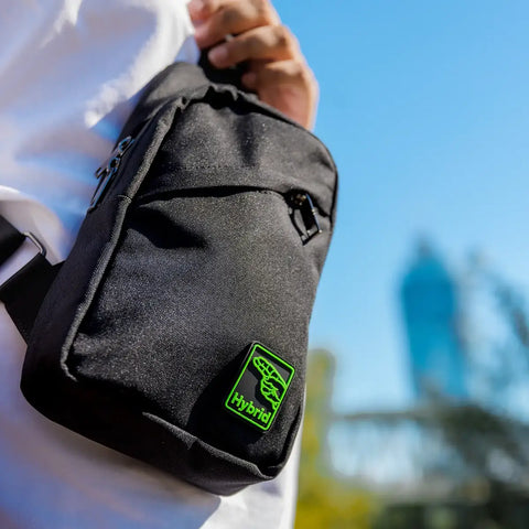 Geruchsdichte Tasche mit Aktivkohle Futter von Hybrid Filters, Lifestyle Foto, Tasche zugemacht