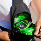 Geruchsdichte Tasche mit Aktivkohle Futter von Hybrid Filters, Lifestyle Foto, Tasche offen mit lebendige Innenmsuter